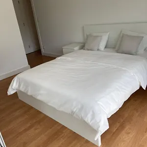 Homestay 理想方向, Lisbon