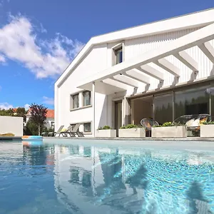 Apartment Santa Joana With Garden And Heated Pool, Lisbon